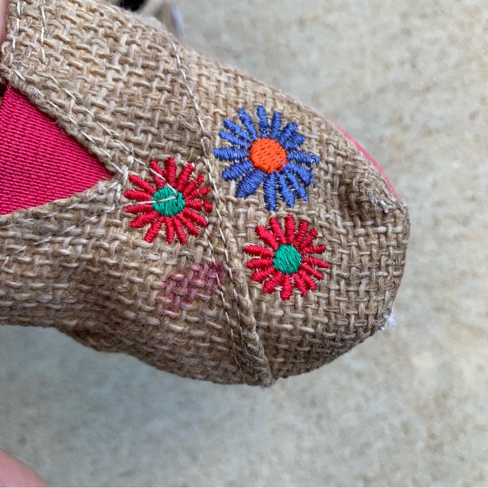 Toms Baby Embroidered Shoes Size 7 - Picture 3 of 9